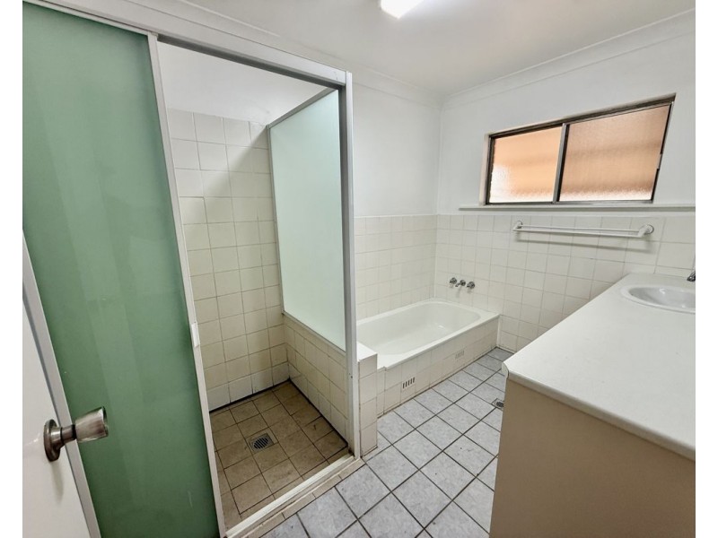 33 Kamilaroi DR, Moree NSW 2400