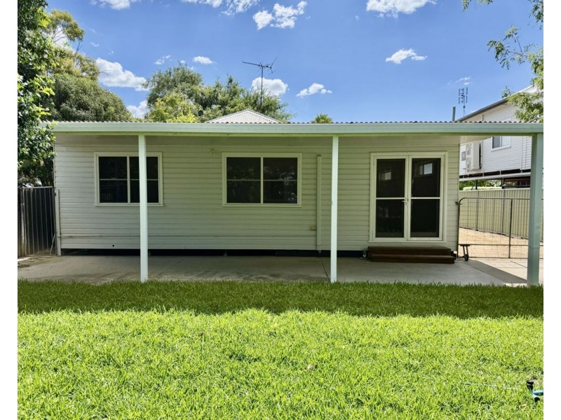 26 Edward ST, Moree NSW 2400