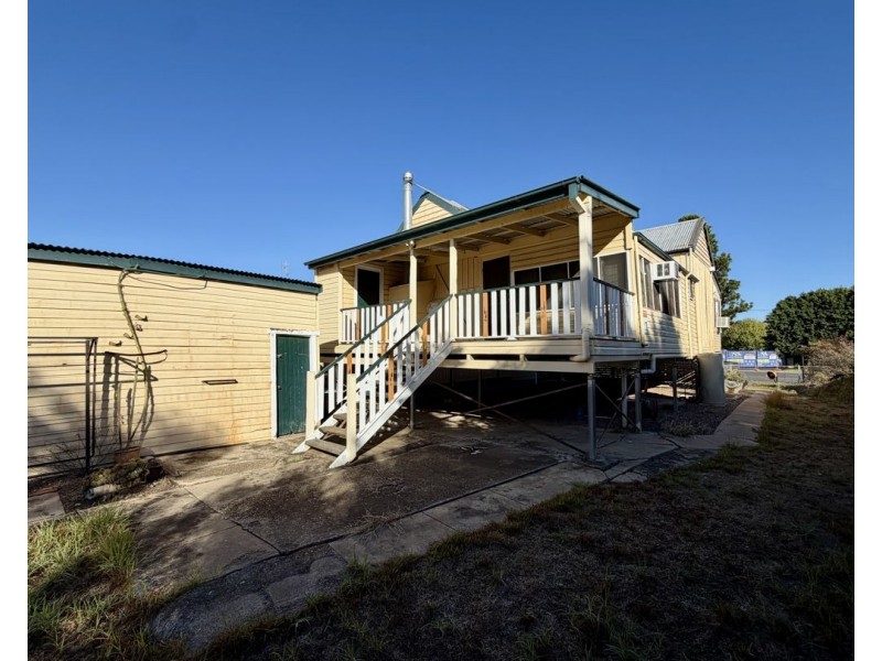10 Chester Street, Moree NSW 2400