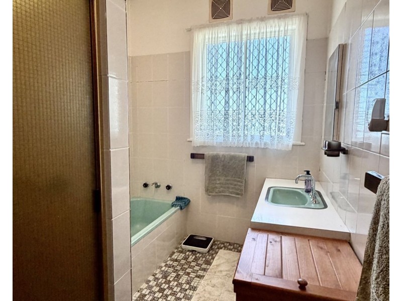 330 Auburn Street, Moree NSW 2400