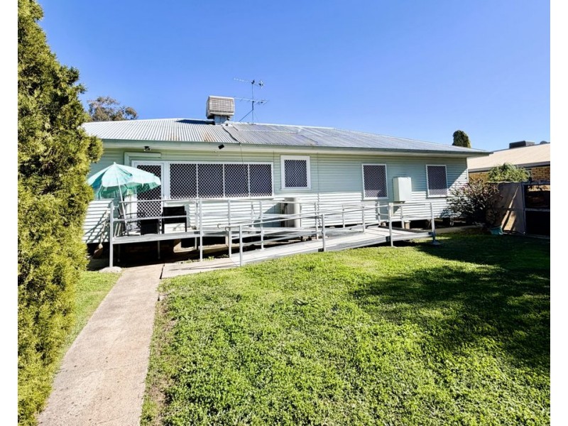 330 Auburn Street, Moree NSW 2400