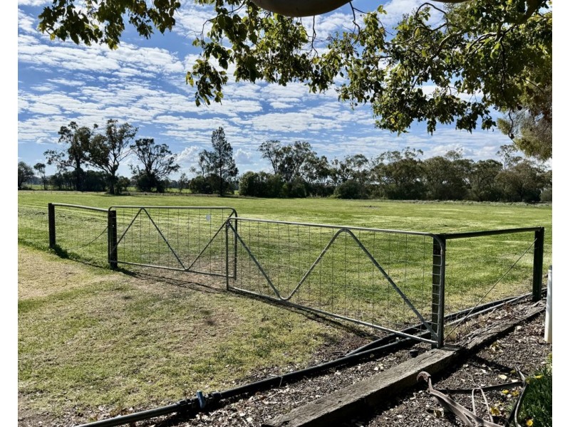 52 Cheecum Road, Moree NSW 2400