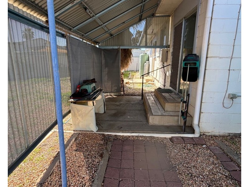 8 Gem street, Lightning Ridge NSW 2834