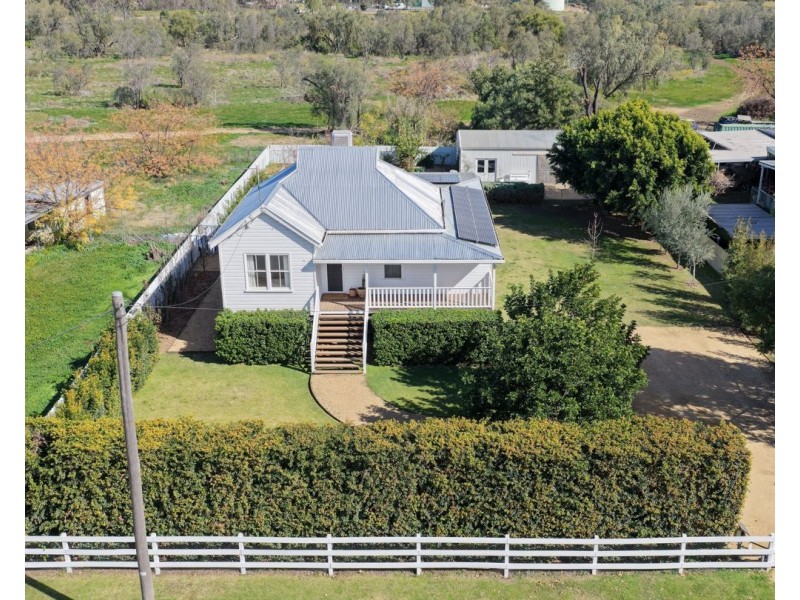 11 Carnarvon Hwy, Moree NSW 2400