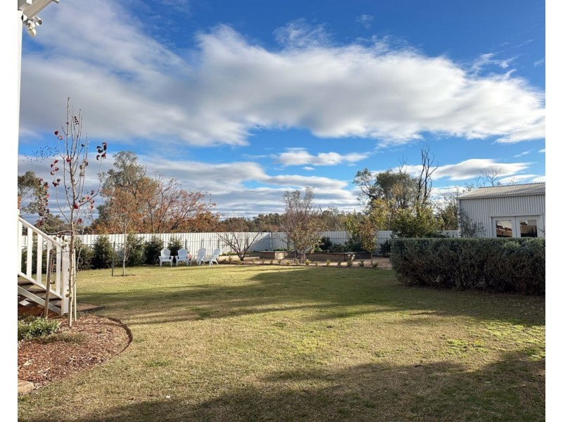 11 Carnarvon Hwy, Moree NSW 2400