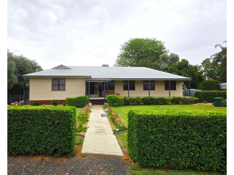53 Carbeen ST, Moree NSW 2400