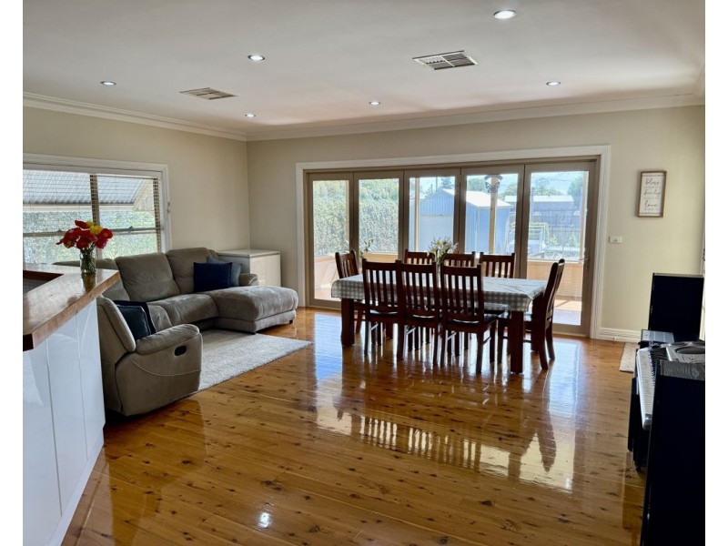 53 Carbeen ST, Moree NSW 2400
