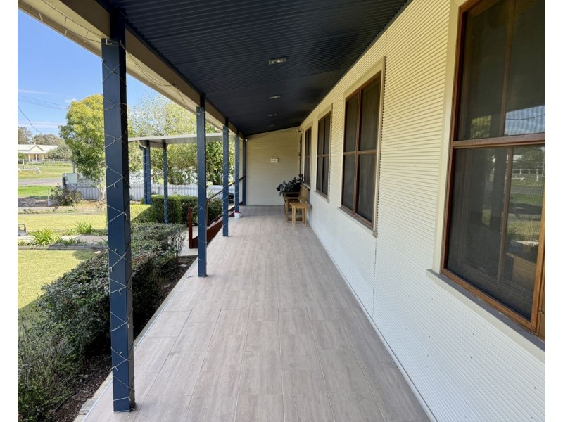 53 Carbeen ST, Moree NSW 2400