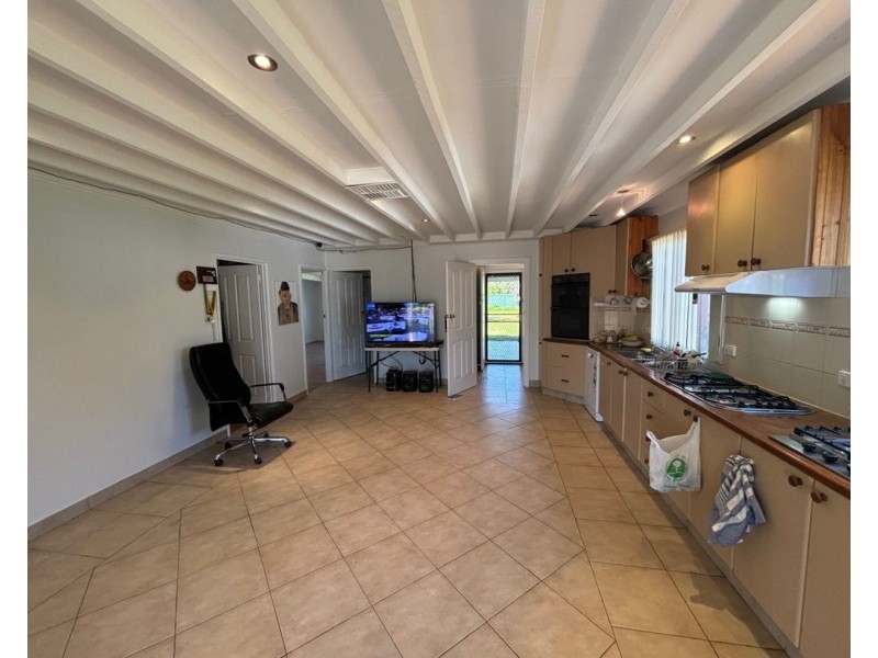 10 Potch Street, Lightning Ridge NSW 2834