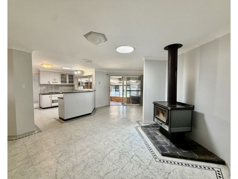 27 Maple Avenue, Moree NSW 2400