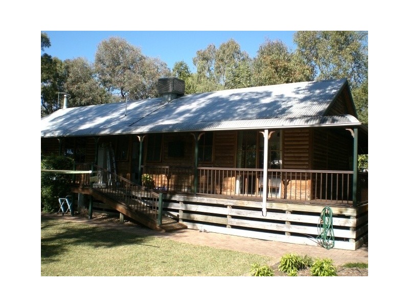 28 Sunnyside Road, Moree NSW 2400