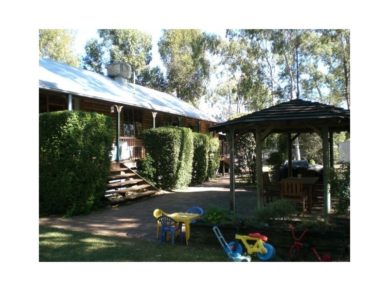 28 Sunnyside Road, Moree NSW 2400