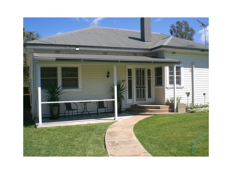 33 Edward Street, Moree NSW 2400