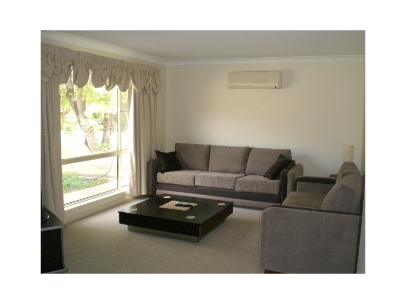 6 Karingal Place, Moree NSW 2400