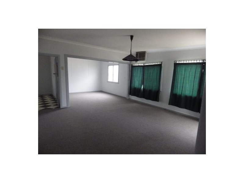 7 Oak St, Moree NSW 2400