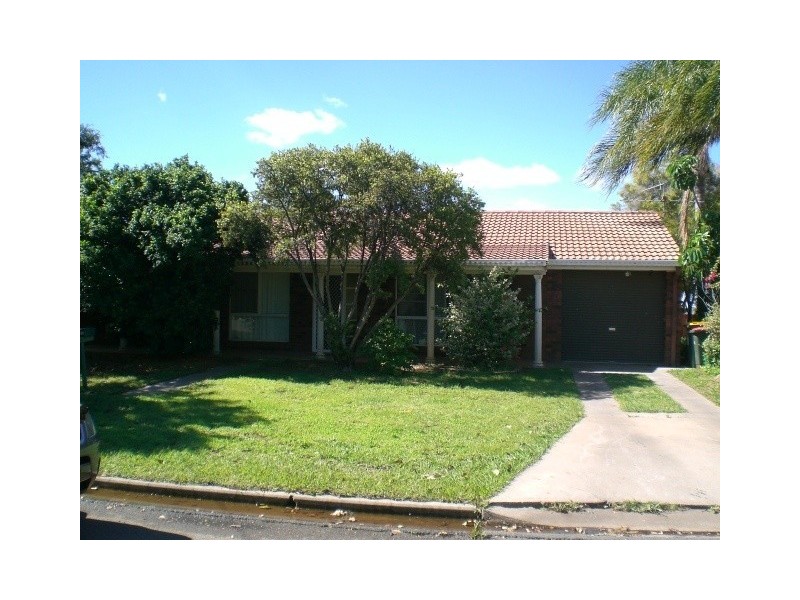 10 Boland Drive, Moree NSW 2400