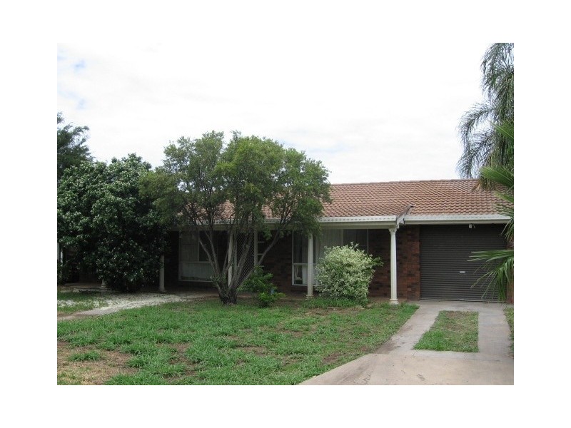 10 Boland Drive, Moree NSW 2400