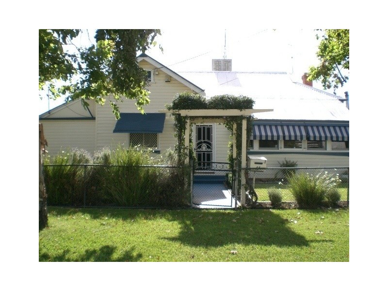 45 Oak Street, Moree NSW 2400
