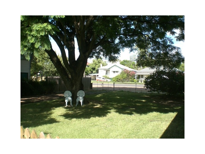 30 Edward Street, Moree NSW 2400