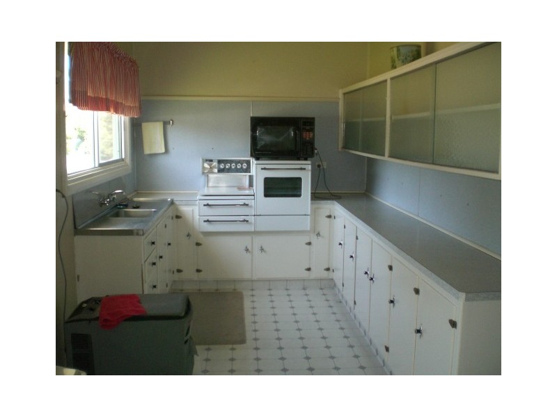 16 Oak Street, Moree NSW 2400