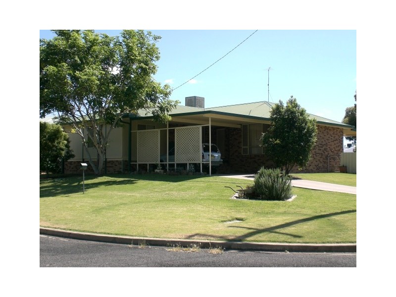 1 Robertson Avenue, Moree NSW 2400