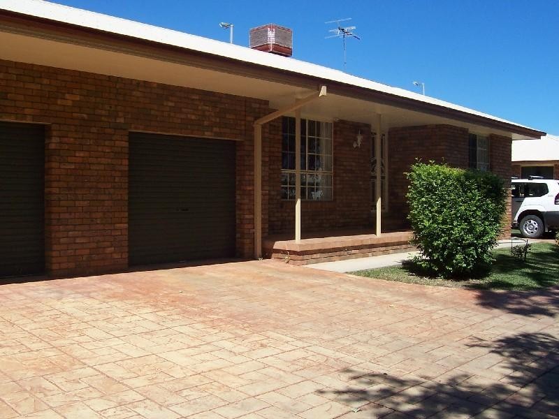 3/4 Iris Street, Moree NSW 2400