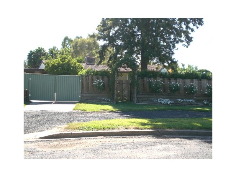 15 Logan Lane, Moree NSW 2400