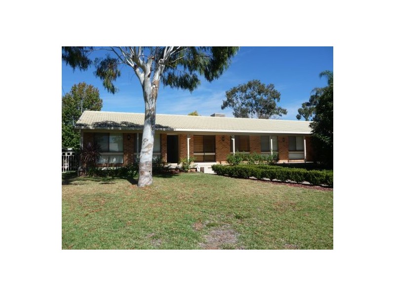 15 KARINGAL PLACE, Moree NSW 2400