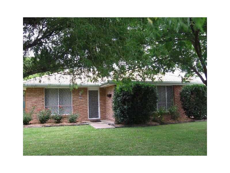 12 Loren Avenue, Moree NSW 2400