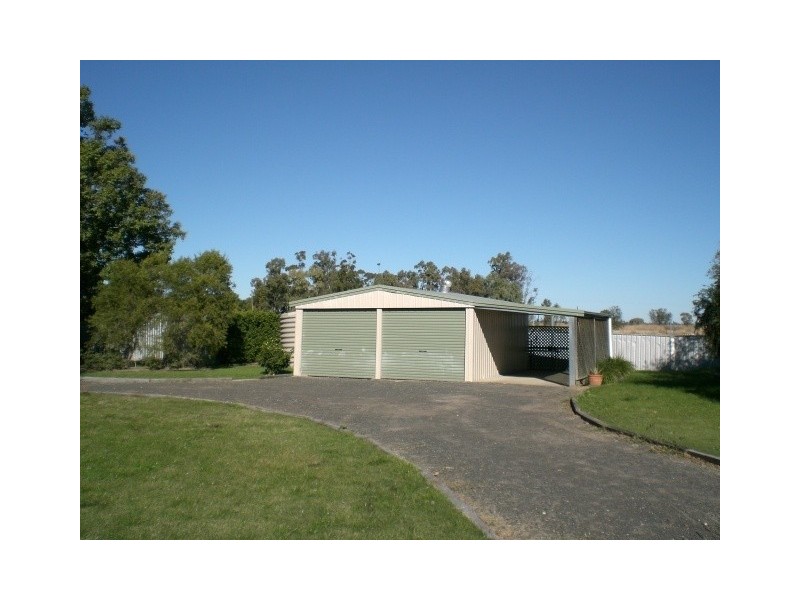 12 Loren Avenue, Moree NSW 2400