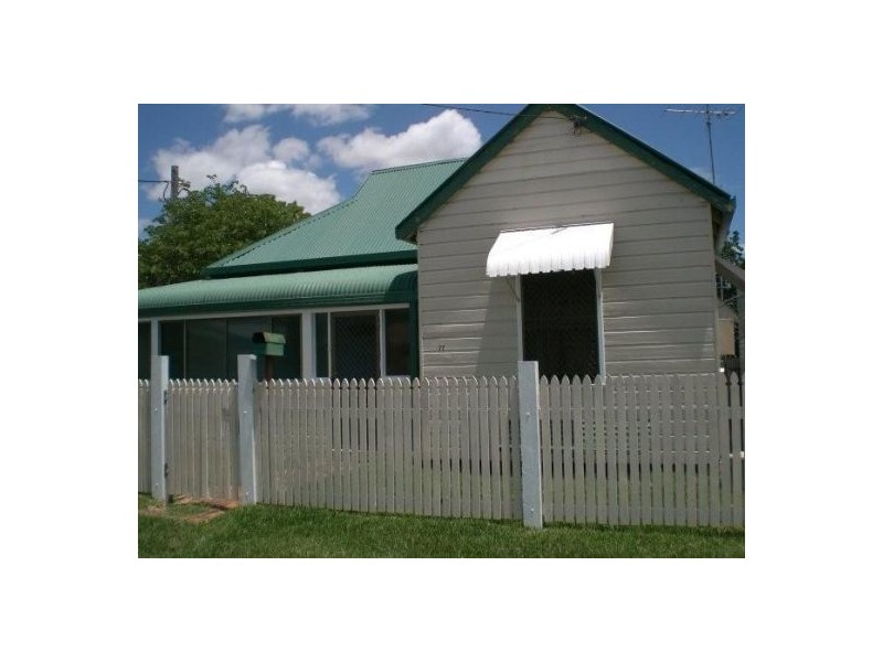 77 EDWARD STREET, Moree NSW 2400