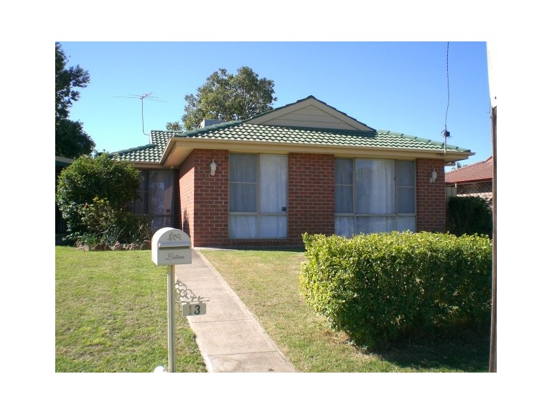 13 BLUEBERRY ROAD, Moree NSW 2400