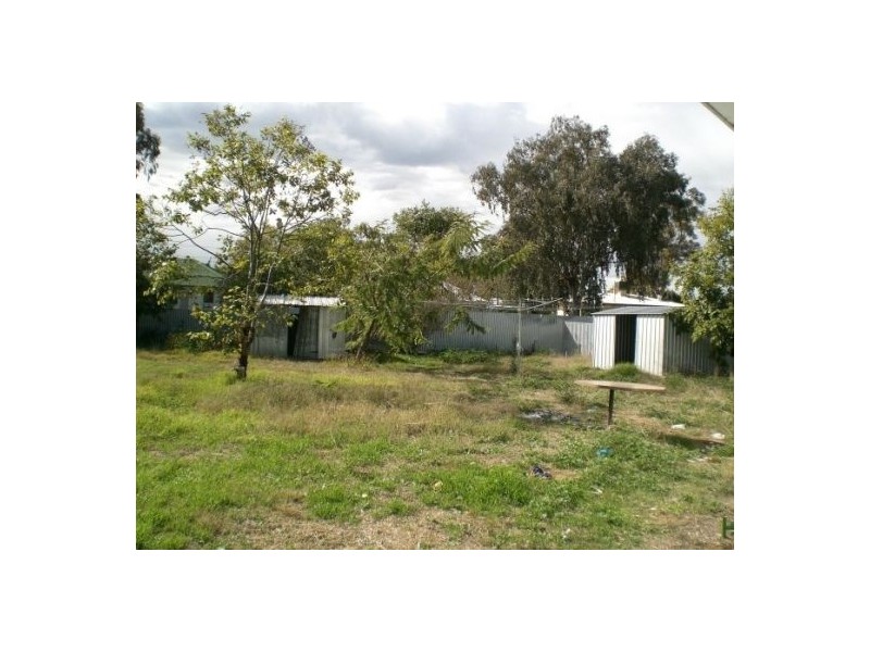 2 KRUI PLACE, Moree NSW 2400