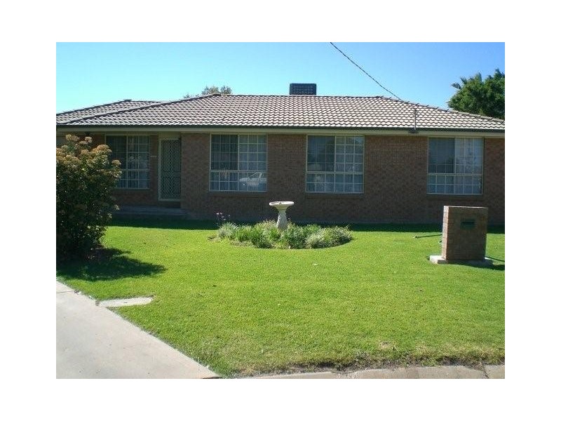 4 SHEOAK PLACE, Moree NSW 2400