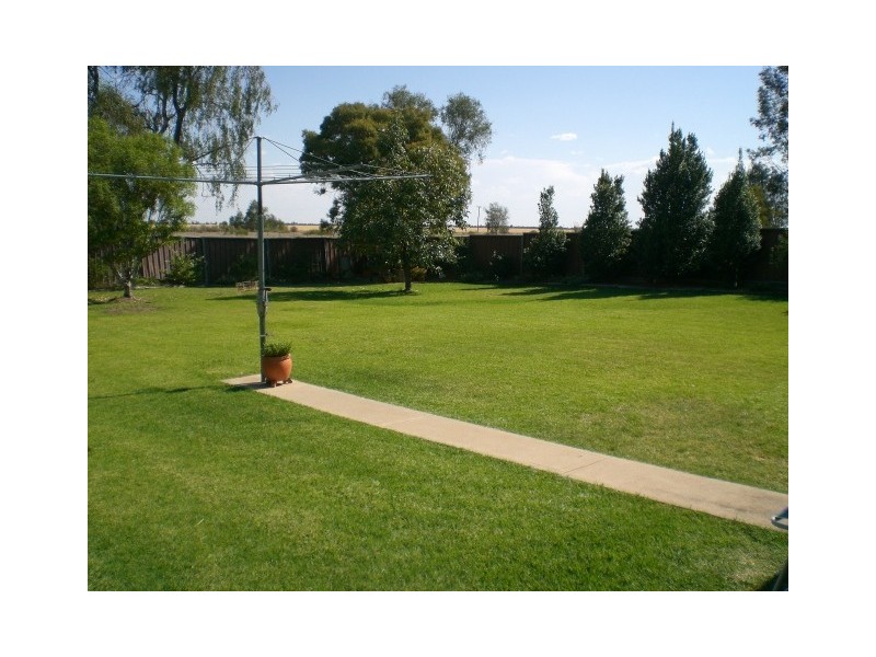 16 LOREN AVENUE, Moree NSW 2400