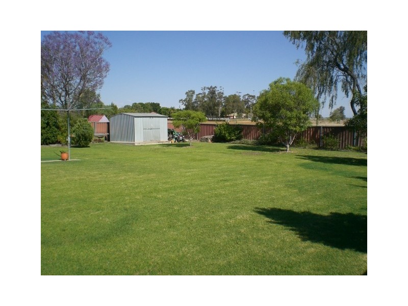 16 LOREN AVENUE, Moree NSW 2400