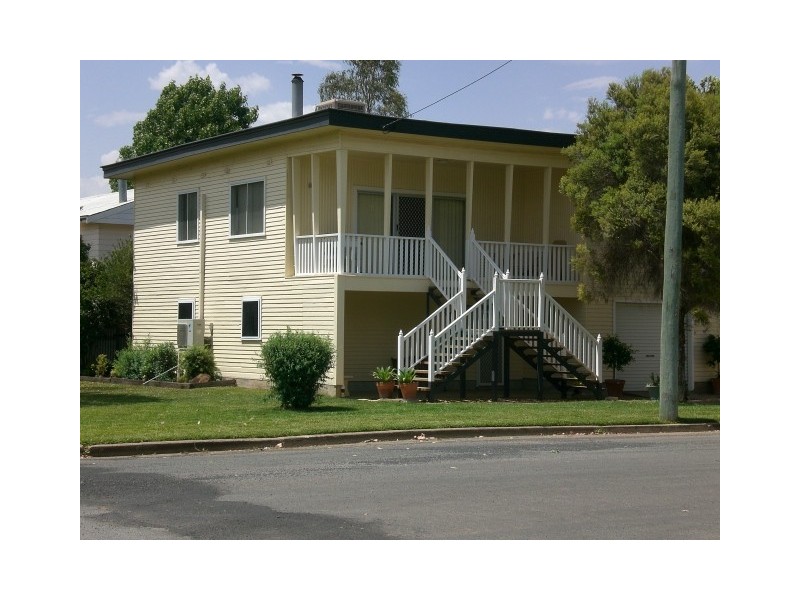 32 BOUNDARY STREET, Moree NSW 2400