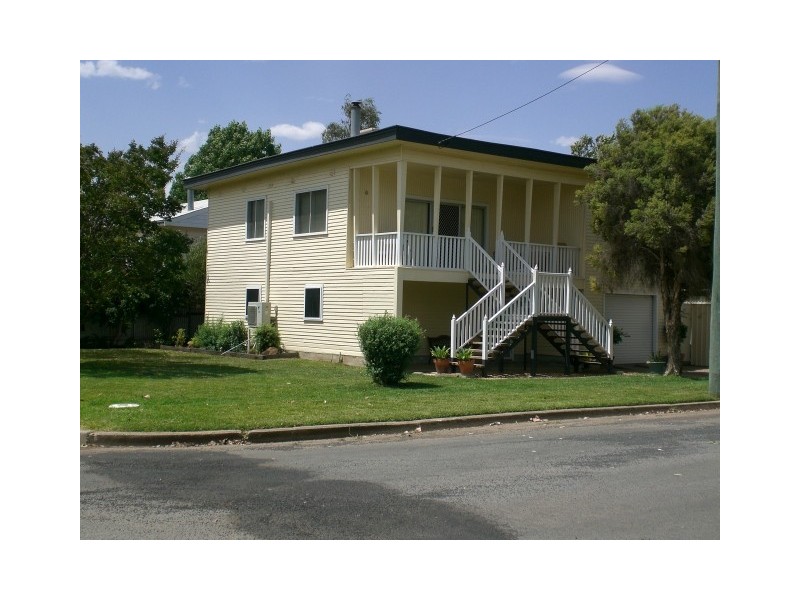 32 BOUNDARY STREET, Moree NSW 2400