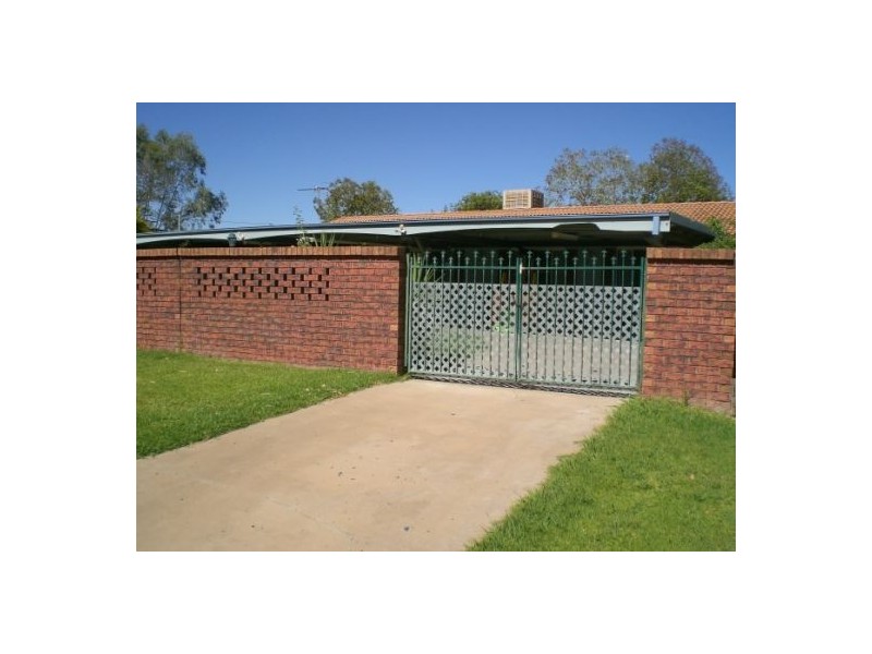 3 WATTLE CRESCENT, Moree NSW 2400