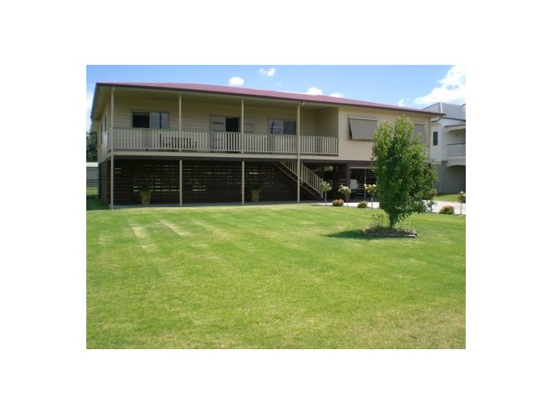 14 WARATAH STREET, Moree NSW 2400