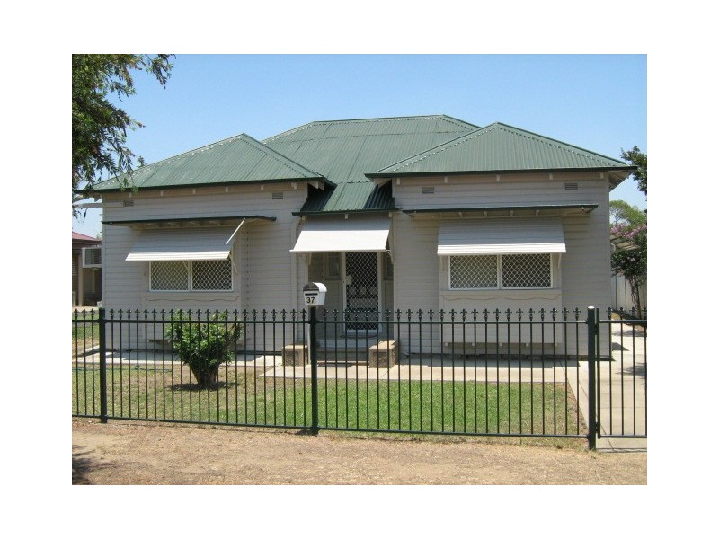 37 DOVER STREET, Moree NSW 2400