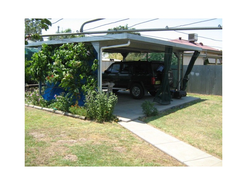 37 DOVER STREET, Moree NSW 2400