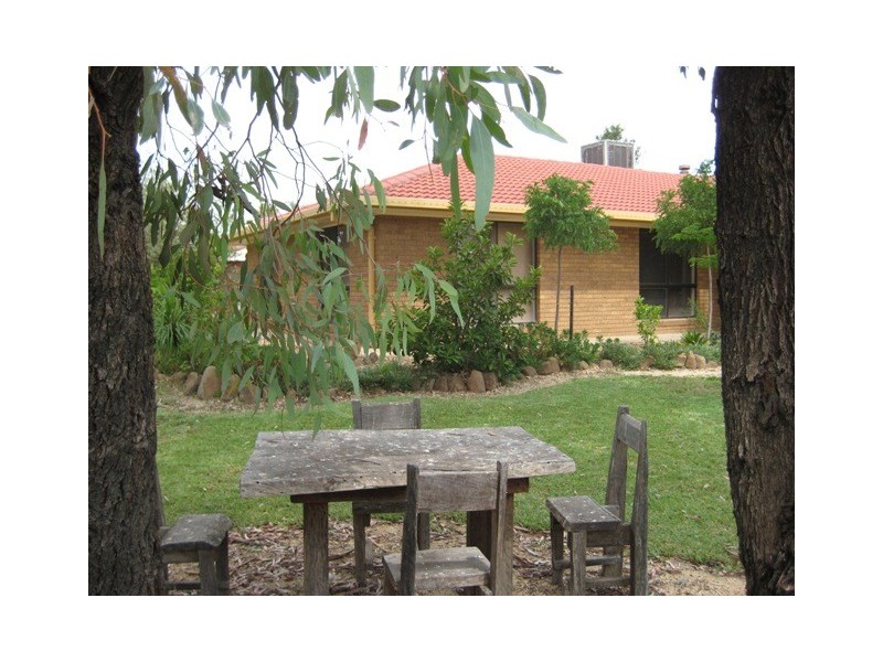 1 CUMMINS AVENUE, Moree NSW 2400