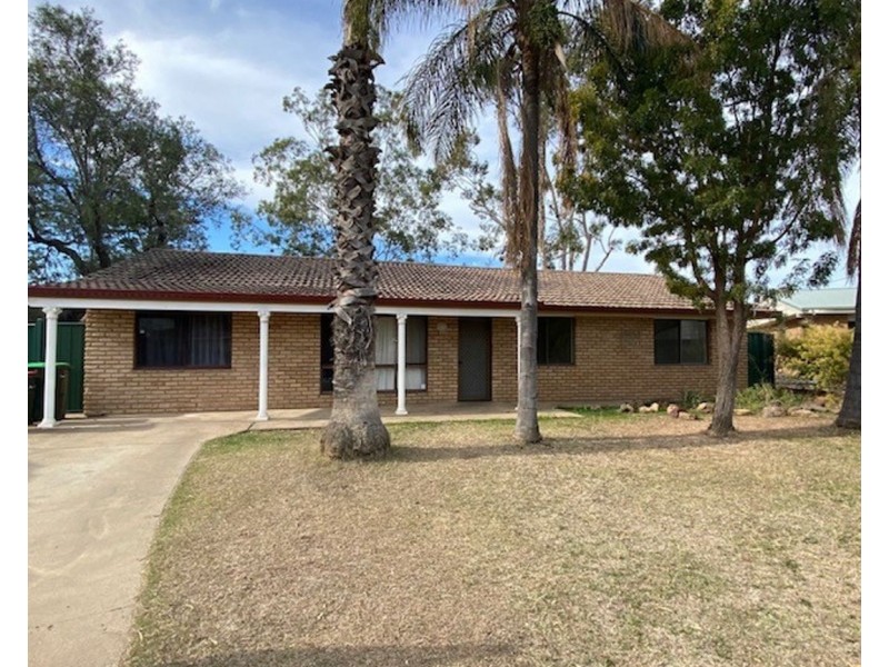 5 Julia Place, Moree NSW 2400