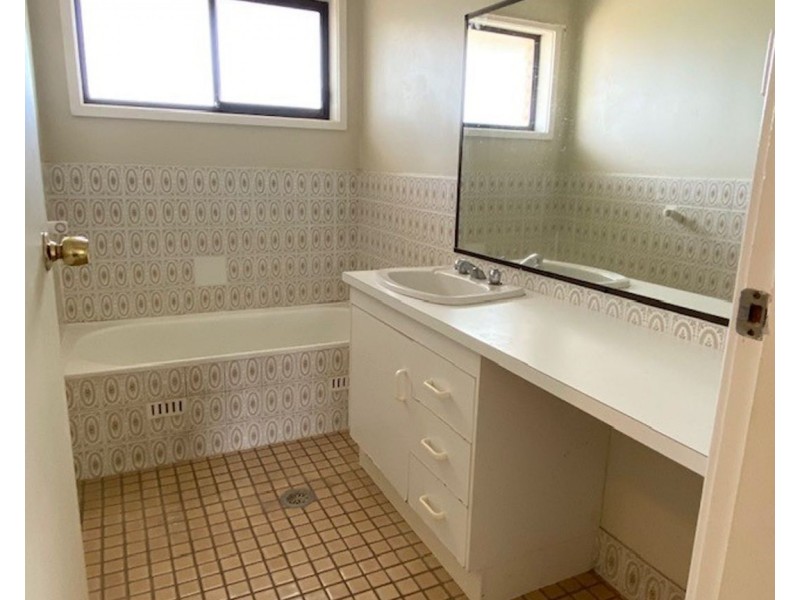 5 Julia Place, Moree NSW 2400