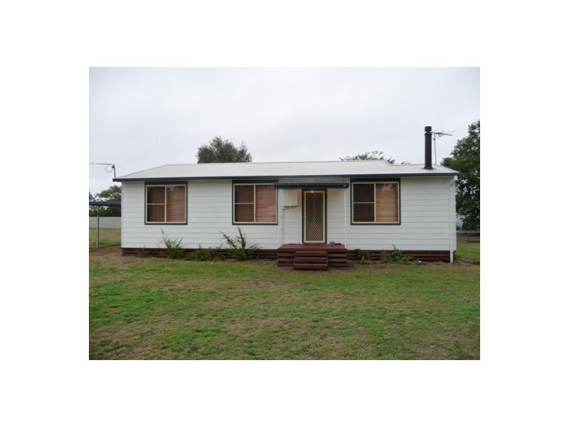 32 BOOLOOROO STREET, Ashley NSW 2400