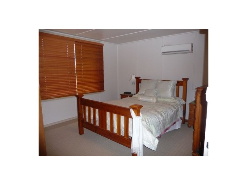 32 BOOLOOROO STREET, Ashley NSW 2400