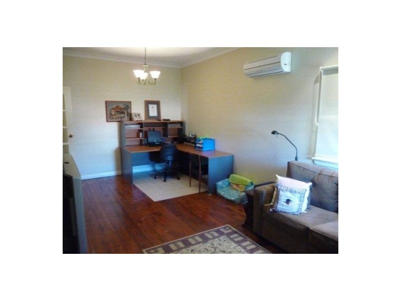 9 IRIS STREET, Moree NSW 2400