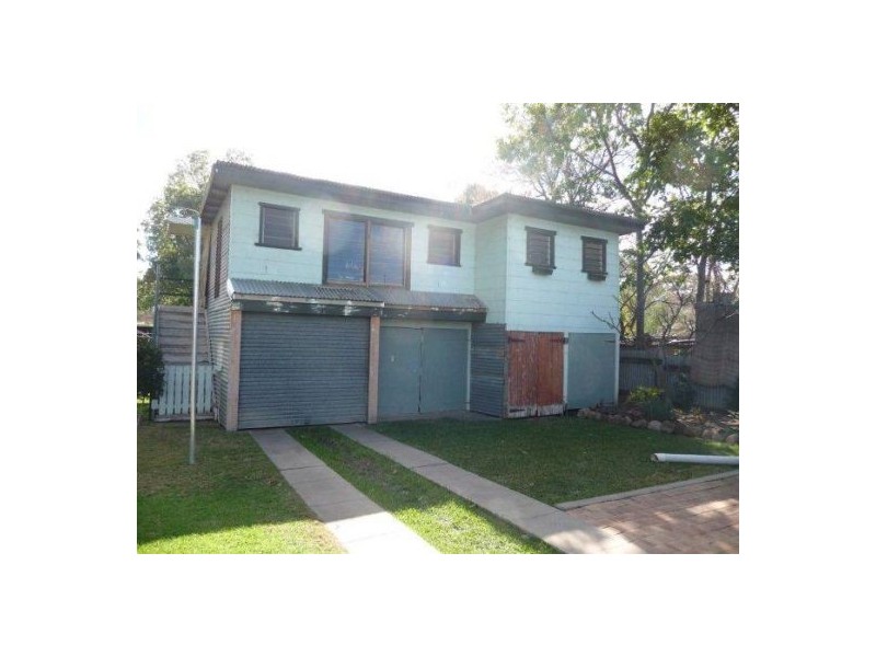 9 IRIS STREET, Moree NSW 2400