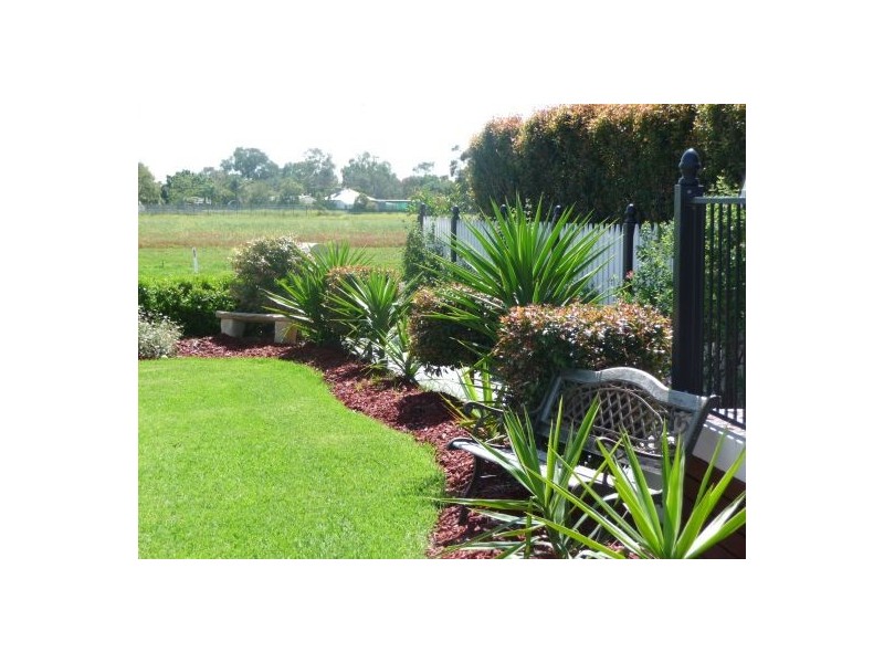 80 AMAROO DRIVE, Moree NSW 2400